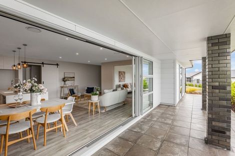 Photo of property in 49 Waitaria Terrace, Aotea, Porirua, 5024