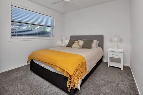 Photo of property in 11 Olney Court, One Tree Point, 0118