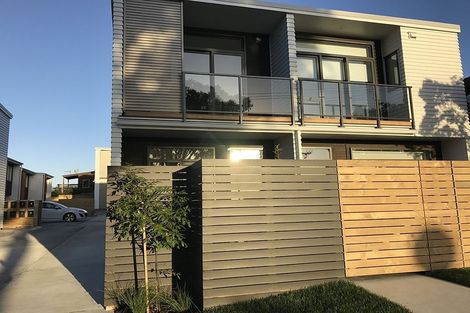 Photo of property in 11/50 Ocean View Road, Northcote, Auckland, 0627