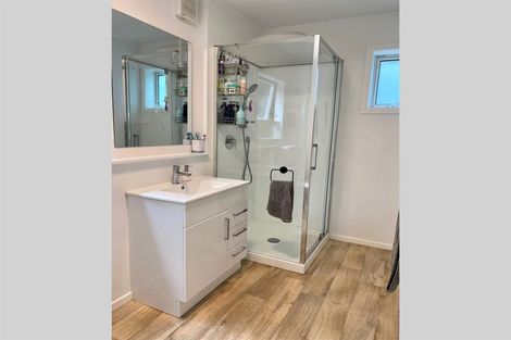 Photo of property in 11 Hereford Street, Wilton, Wellington, 6012