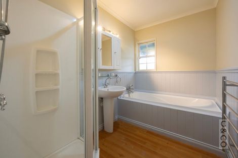 Photo of property in 5 Cambridge Road, Riverhead, 0820