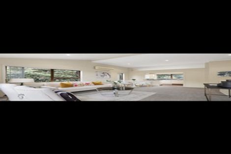 Photo of property in 1/807 East Coast Road, Northcross, Auckland, 0630