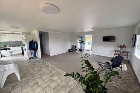 Photo of property in 35 Hawkes Access Road, Waitoki, Silverdale, 0994