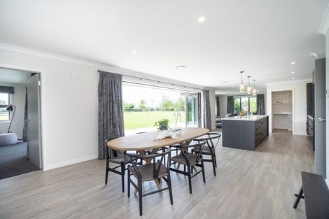 Photo of property in 7 Hartwell Drive, Kelvin Grove, Palmerston North, 4470