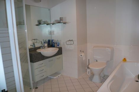 Photo of property in Grandstand Apartments, 8/80 Kent Terrace, Mount Victoria, Wellington, 6011