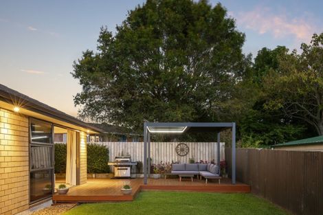 Photo of property in 12a Henry Curd Terrace, Pukekohe, 2120