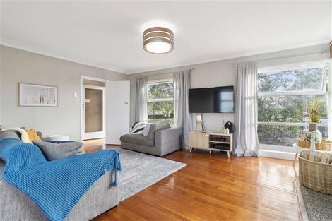 Photo of property in 82 Glengarry Road, Glen Eden, Auckland, 0602