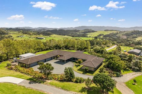 Photo of property in 2342 Cove Road, Mangawhai, 0573