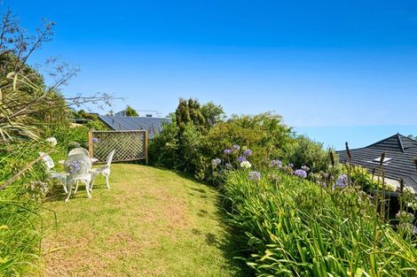 Photo of property in 10 Chelverton Terrace, Red Beach, 0932