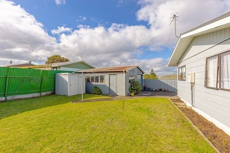 Photo of property in 8 Karyn Street, Castlecliff, Whanganui, 4501