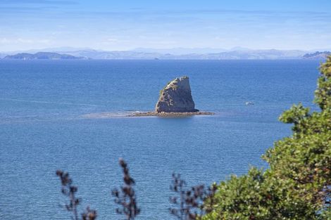 Photo of property in 989 Whangaparaoa Road, Tindalls Beach, Whangaparaoa, 0930