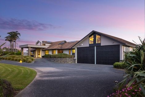 Photo of property in 115 Grand Drive, Orewa, 0931