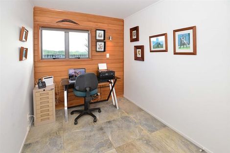 Photo of property in 368 Evans Road, South Head, Helensville, 0874