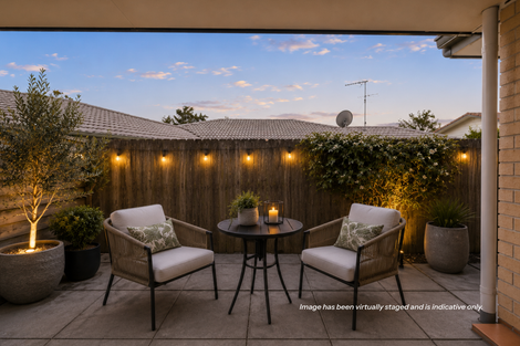Photo of property in 57 Carisbrook Crescent, Papakura, 2110