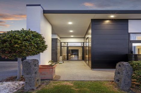 Photo of property in 16 Whitnall Street, Halswell, Christchurch, 8025