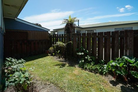 Photo of property in 2/61 Leicester Street, Stoke, Nelson, 7011