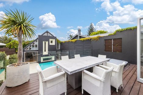 Photo of property in 81 Warnock Street, Westmere, Auckland, 1022