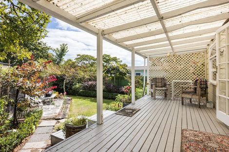 Photo of property in 89 Bridge Street, Bulls, 4818