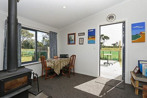 Photo of property in 59 Gisborne Terrace, Opunake, 4616