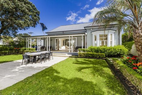 Photo of property in 33 Cheltenham Road, Devonport, Auckland, 0624