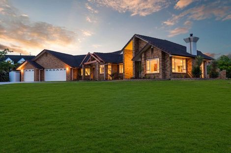 Photo of property in 2 Aunceston Rise, Alfriston, Auckland, 2105