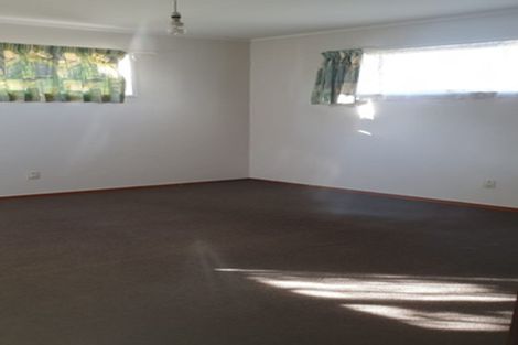 Photo of property in 121a Russell Road, Manurewa, Auckland, 2102