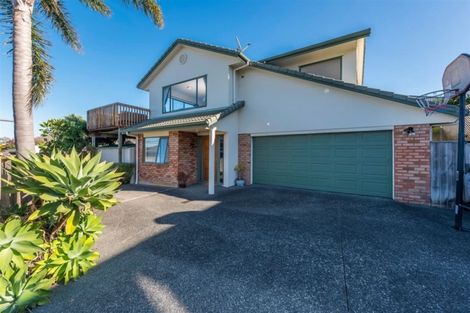Photo of property in 153c Hobsonville Road, West Harbour, Auckland, 0618
