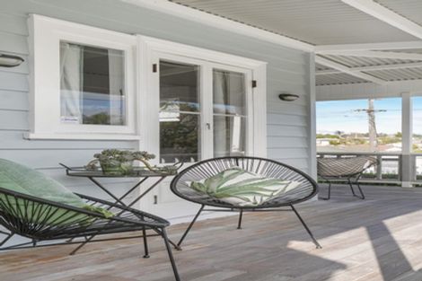 Photo of property in 36 Ray Small Drive, Papakura, 2110