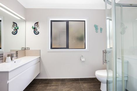 Photo of property in 14a Kaimai Place, Aotea, Porirua, 5024