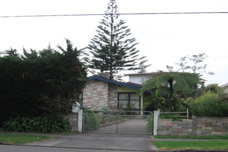 Photo of property in 67 Te Moana Road, Waikanae Beach, Waikanae, 5036