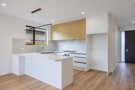 Photo of property in 17 Cara Avenue, Kumeu, 0810