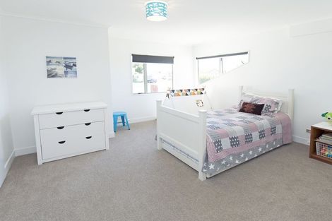 Photo of property in 989 Whangaparaoa Road, Tindalls Beach, Whangaparaoa, 0930