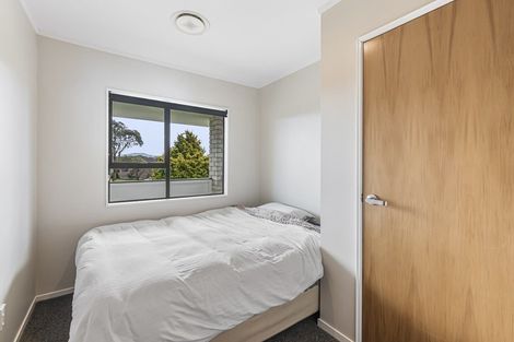 Photo of property in 2 Chilton Drive, Paraparaumu, 5032