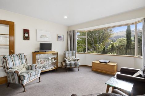 Photo of property in 16 Ribbonwood Close, Normanby, Dunedin, 9010