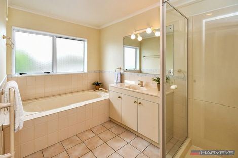 Photo of property in 4 Larkspur Court, The Gardens, Auckland, 2105