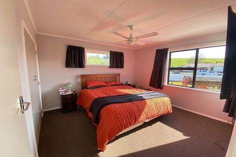 Photo of property in 18 Carlson Street, Dannevirke, 4930