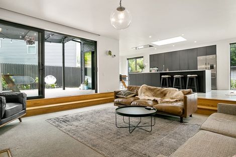 Photo of property in 4b Dominion Avenue, Cambridge, 3434