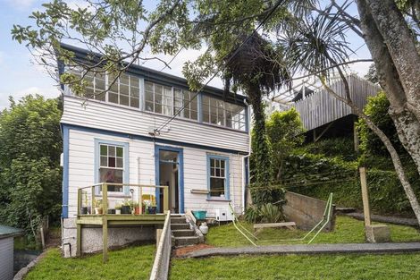 Photo of property in 9 Mortimer Terrace, Aro Valley, Wellington, 6021