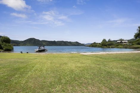 Photo of property in 7 Steep Street, Lake Okareka, Rotorua, 3076