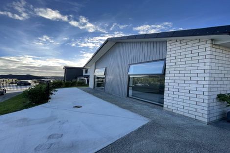 Photo of property in 10 Captain Rings Drive, Papakura, 2110