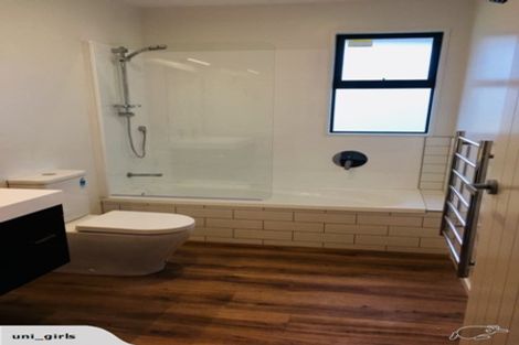 Photo of property in 13 Pennycook Place, Lake Hawea, 9382