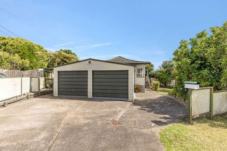 Photo of property in 354 Royal Road, Massey, Auckland, 0614