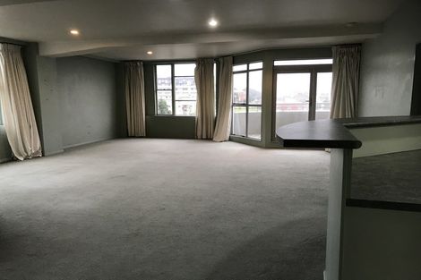 Photo of property in Grandstand Apartments, 10/80 Kent Terrace, Mount Victoria, Wellington, 6011