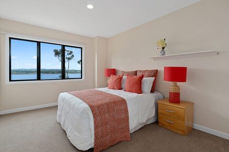 Photo of property in 7 Chatham Avenue, Paremoremo, Auckland, 0632