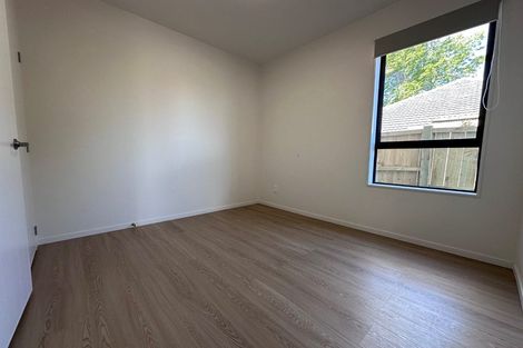 Photo of property in 2/13 Blockhouse Bay Road, Avondale, Auckland, 1026