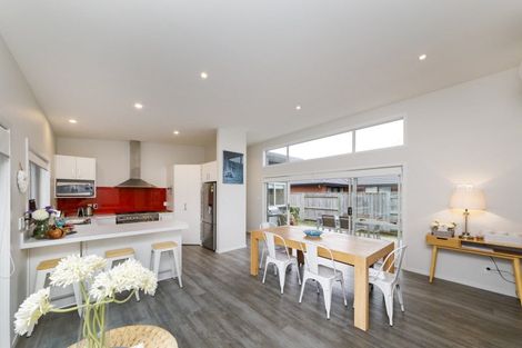 Photo of property in 92 Rosalie Terrace, Kelvin Grove, Palmerston North, 4414