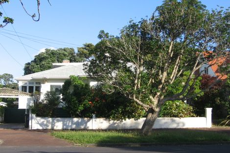 Photo of property in 233 Jervois Road, Herne Bay, Auckland, 1011