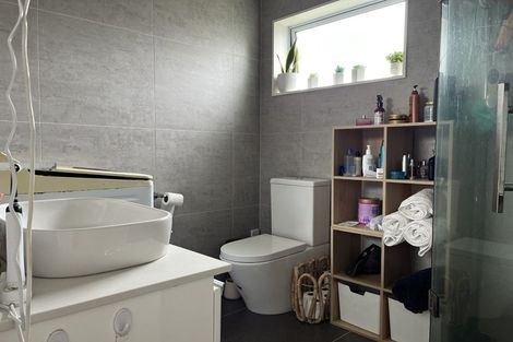 Photo of property in 8 Advene Road, Cockle Bay, Auckland, 2014