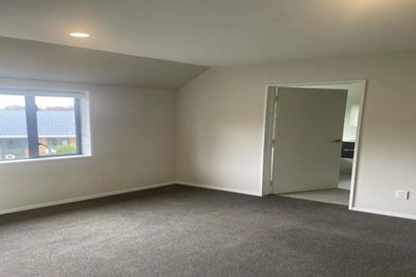 Photo of property in 32 Berkshire Drive, Avonhead, Christchurch, 8042