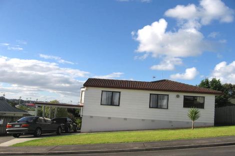 Photo of property in 1/6 Grenadine Place, Unsworth Heights, Auckland, 0632